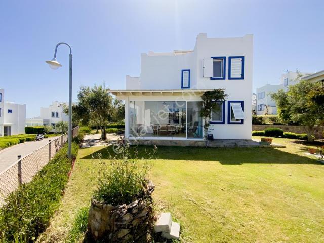 Bodrum Ortakent Yahşi'de Özel Plajlı, Bahçeli Kiralık Dubleks Ev