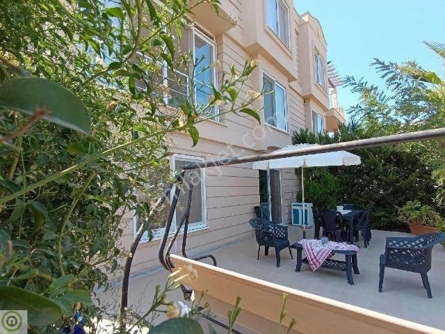 Bodrum Meşelik Havuzlu Sitede Geniş Bahçeli 3+1 150 M2 Satılık Dubleks