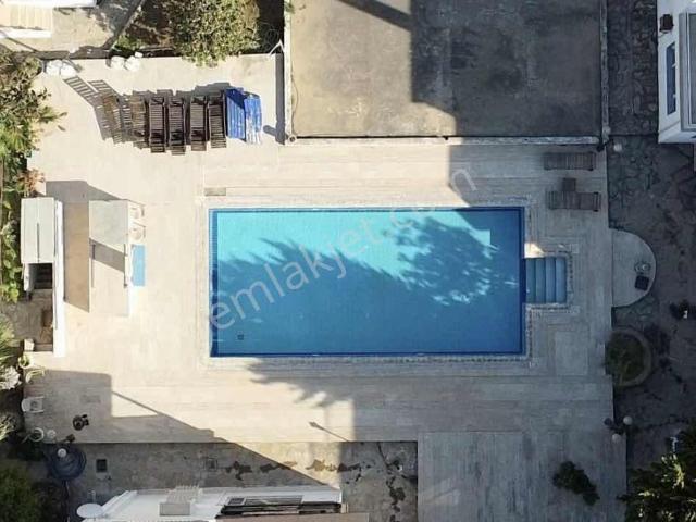 Bodrum Merkez Eskiçeşme | Prestijli Sitede 3+1 Özel Villa