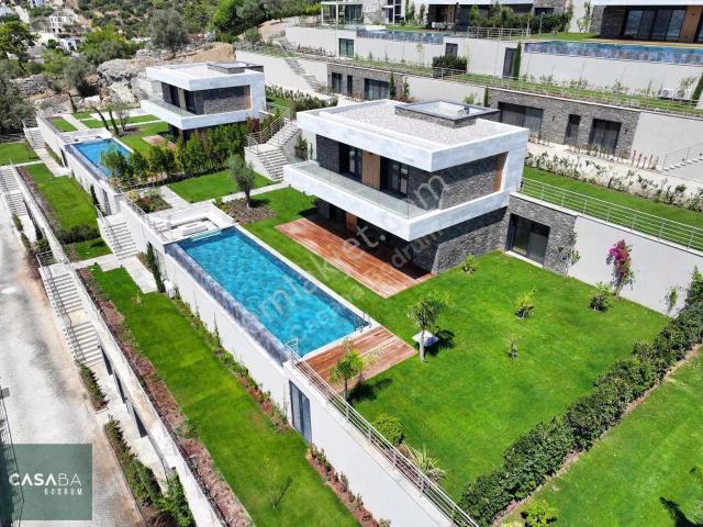 Bodrum Merkez Satılık 6+2 Site İçi Tam Müstakil Villa