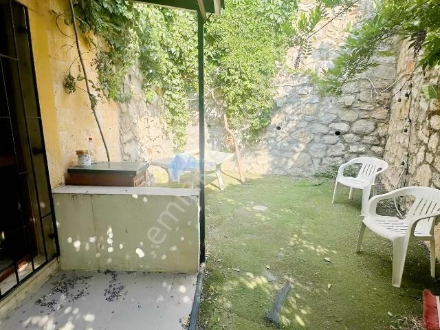 Bodrum Merkez Yeniköy Mahallesi Eşyalı Bahçeli 3+1 Kiralık