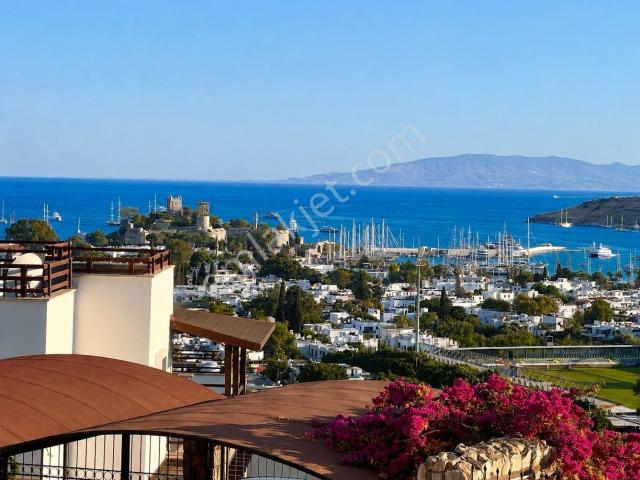 Bodrum Merkez 6+2 Her Katından Full Deniz Manzaralı Villa