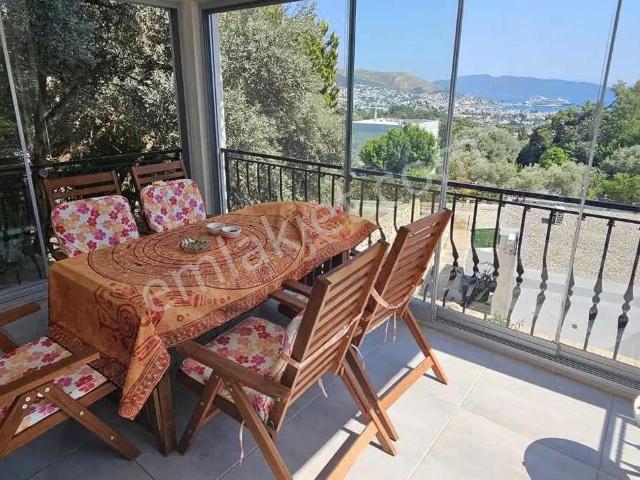 Bodrum Merkez'de Deniz Manzaralı 2+1 Kiralık Daire