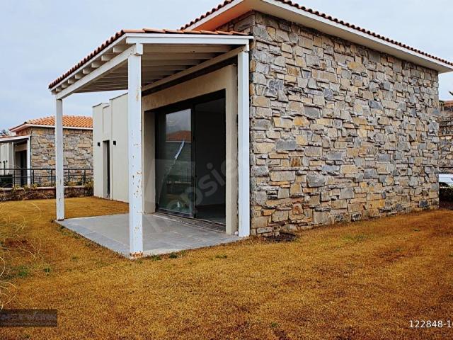 Bodrum Mumcular Karaova'da Tek Katlı 3+1 Yıllık Kiralık Villa