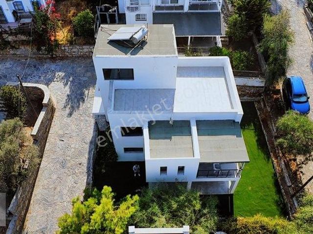 Bodrum Torba Satılık 4+1 Müstakil Bahçeli Villa