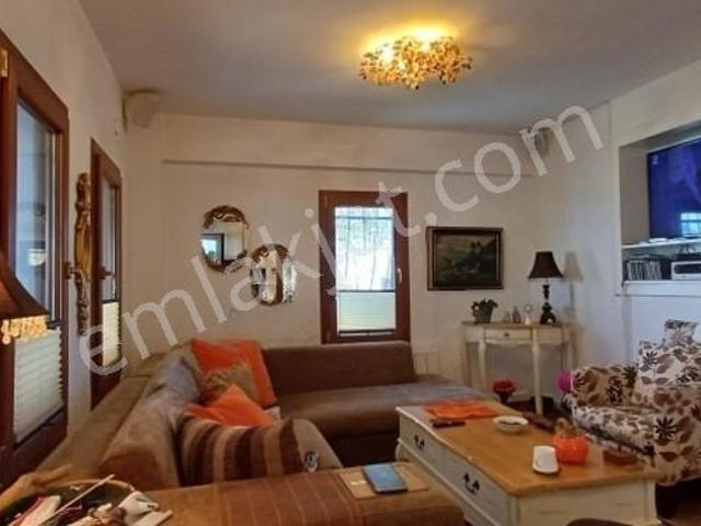 Bodrum Torba Satılık 5 + 1 Müştemilatlı Tripleks