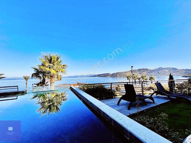 Bodrum Tilkicik Koyunda Plajlı Ultrlux Villa 3+1