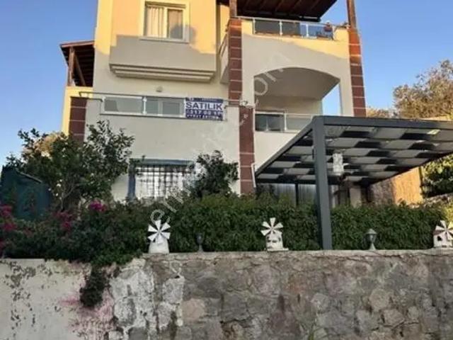 Bodrum Turgutreis 3+1 Deniz Manzaralı Bahçe Kullanımlı Ortakat