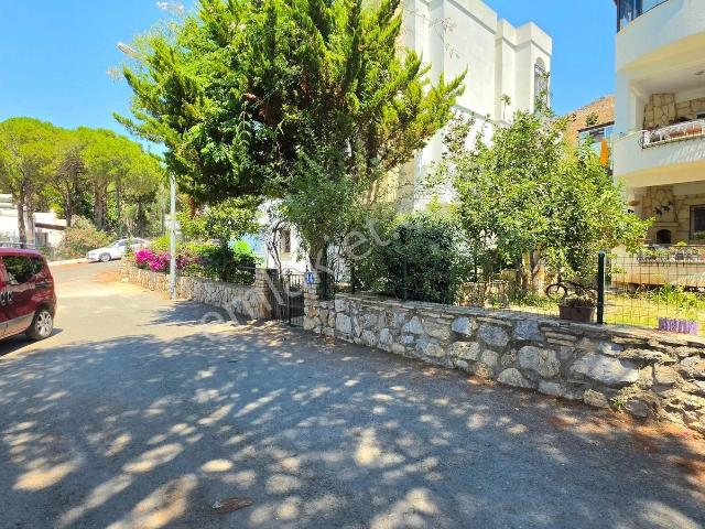 Bodrum Turgutreis Yalı'da Yıllık Kiralık Eşyalı 2+1 Daire