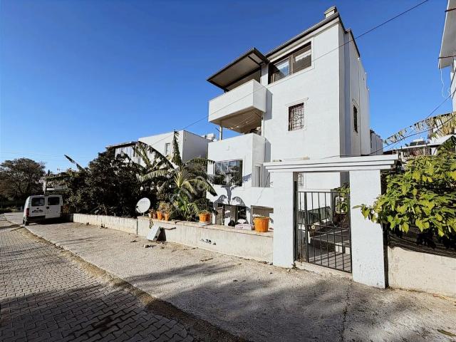 Bodrum Turgutreis Deniz Manzaralı Satılık 5+2 Müstakil Ev