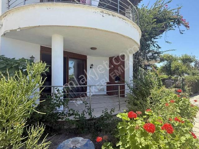 Bodrum Turgutreis Denize Sıfır Sitede 2+1 Kiralık Bahçe Katı