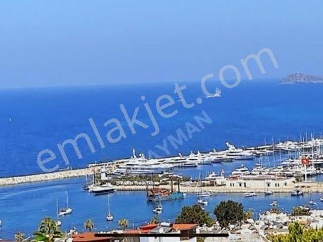 Bodrum Turgutreis Satılık 4+1 145 M2 Daire Eşyalı Manzaralı