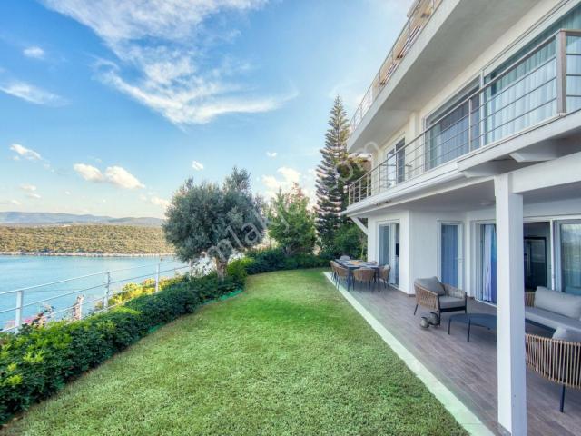 Bodrum Türkbükü Hebil'de Denize En Ön Sıra Dubleks Villa