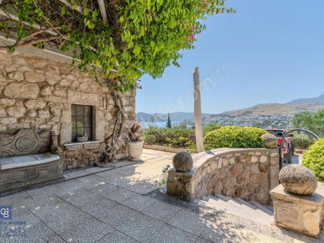 Bodrum Türkbükü'nde 2+1 Satılık Taş Ev