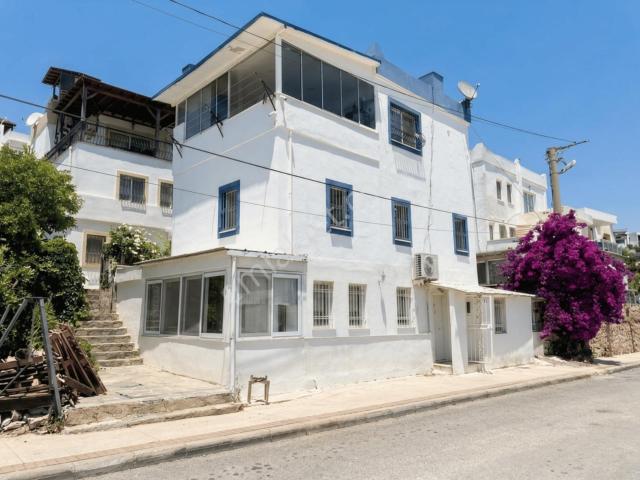 Bodrum Yokuşbaşı, Merkezi Konumda, Önü Açık, Satılık 3+1 Dubleks