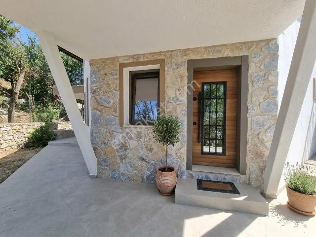 Bodrum Yokuşbaşı'nda 2+1 Bahçe Katı Sıfır Yenilenmiş