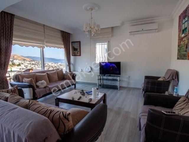 Bodrum Yokuşbaşında Manzaralı Dublex Daire
