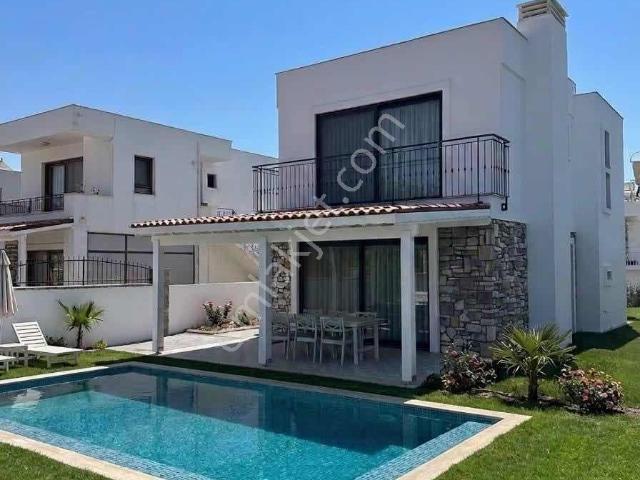 Bodrum Yahşi De Denize Yürüme Mesafesinde Müstakil Havuzlu Villa