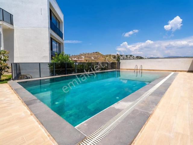 Bodrum Yahşi'de Deniz Manzaralı Dubleks