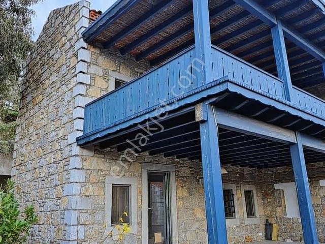 Bodrum Yakaöy'de Site İçinde 3+1 Müstakil Taş Villa