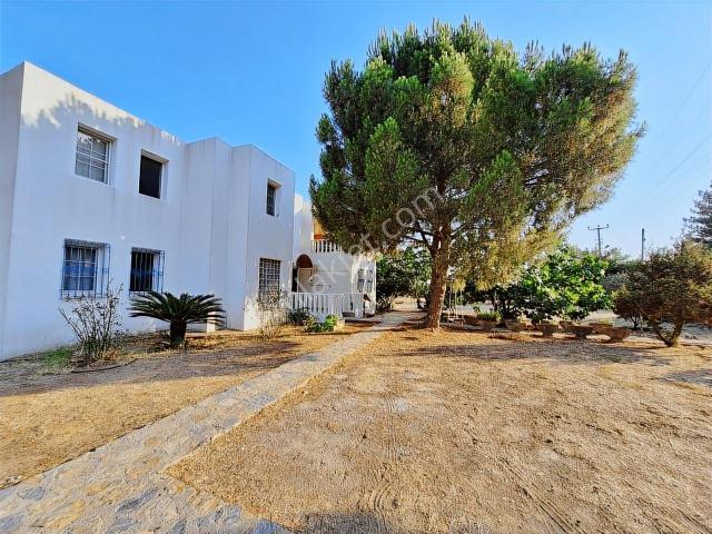 Bodrum Yalıçiftlik'te Denize 1 Km Yıllık Kiralık 4+1 Müstakil Ev