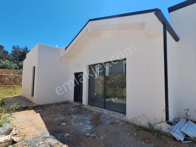 Bodrum Yalıçiftlikte 3+1 Havuzlu Yeni Eşyalı Sıfır Villa