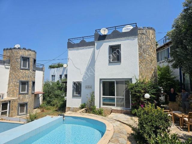 Bodrum Yalıkavak Marinaya Yakın Site İçinde Bahçeli Villa