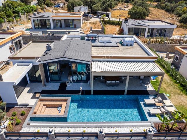 Bodrum Yalıkavak Da Satılık 4+1 Müstakil Villa