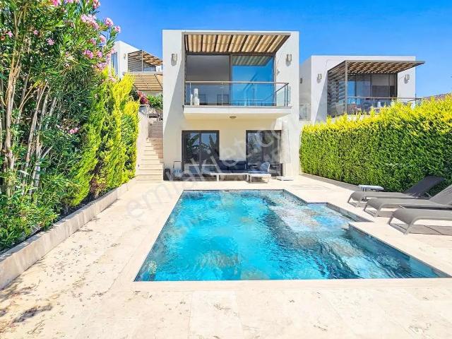 Bodrum Yalıkavak Satılık Özel Havuzlu Deniz Manzaralı 3+1 Villa