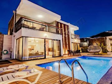 Bodrum Yalıkavakta 3 Odalı Kiralık Villa
