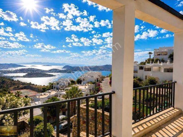 Bodrum Yalıkavak'ta Deniz Manzaralı Bahçeli Satılık Villa Bakım