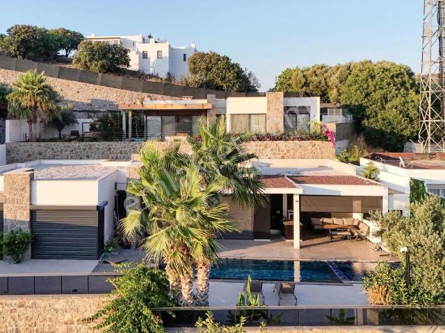 Bodrum Yalıkavak'ta Kiralık Tek Katlı 4+1 Villa yıllık