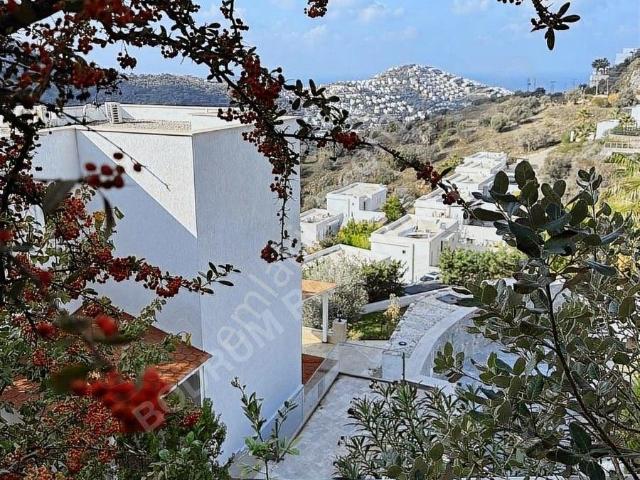 Bodrum Yalıkavak'ta Muhteşem Manzaralı Müstakil Villa