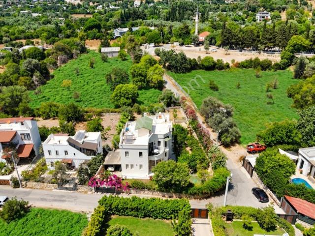 Bodrum Yalıkavak'ta Satılık Üst Kat 2+1 Geniş Daire