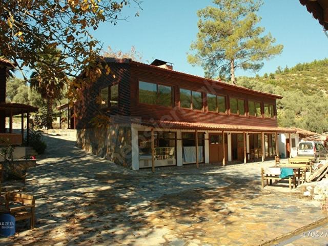 BODRUMA 40 KM MESAFEDE 6500M ARSA İÇİNDE SATILIK TURİSTİK TESİS