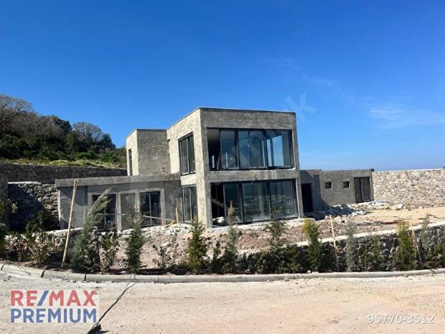 BODRUMDA GENİŞ ARSA PAYLI ÖZEL VİLLALAR