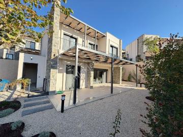 Bodrum'da Satıllık Yalıçiftlik'te Müstakil 3 + 1 Villa