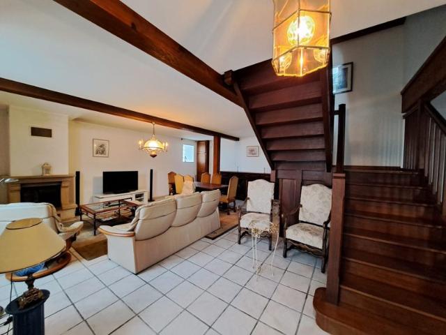 BOEIL BEZING – Maison de charme meublée de 145m²
