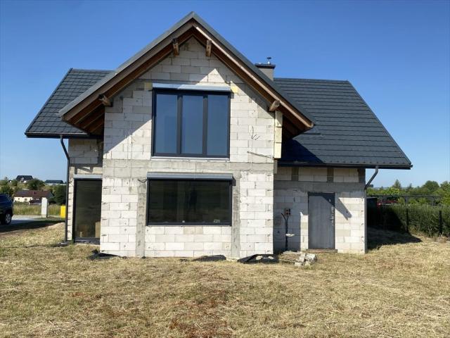 Na sprzedaż nowoczesny dom 160 m² z garażem i tarasem