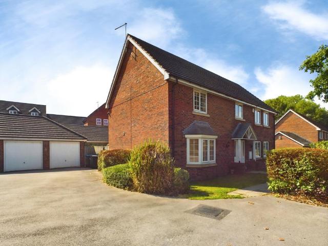 Bogs Lane, Harrogate, HG1 4 bed detached house to rent £2,595 pcm £599 pw