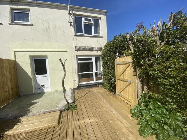 Bohelland Road, Penryn TR10 1 bed end of terrace house to rent £650 pcm £150 pw