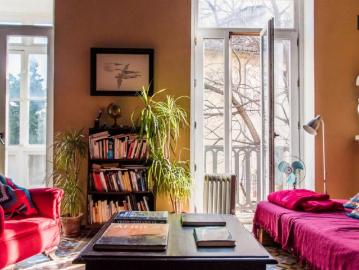 Bohemian 1 bedroom apartment for rent near Portal de la Valldigna in Ciutat Vella
