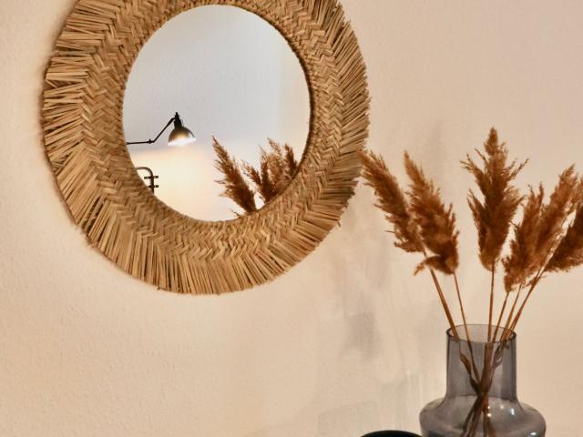BOHO APARTMENT: balcony + bathtub + Netflix, Essen Amsterdam Apartments for Rent