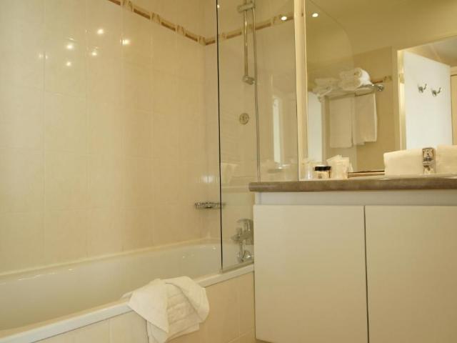Bois Colombes Monceau Stylish large studio fully equipped