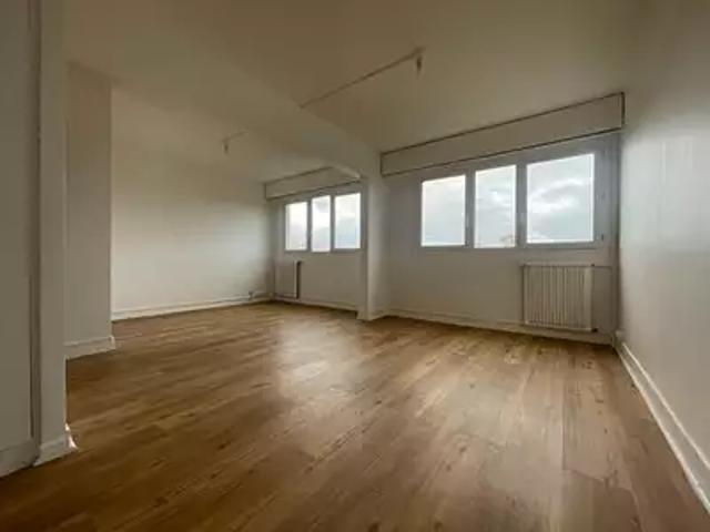 Bois d'Arcy 78390 Achat / Vente appartement 1 pièce t1 au dernier étage