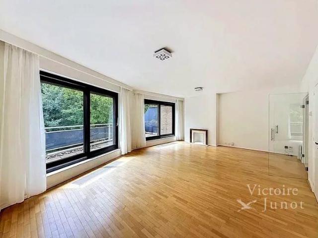 Bois de la Cambre 2 bedroom apartment 2 bathrooms terr