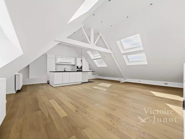 Bois de la cambre Two bedroom duplex + office
