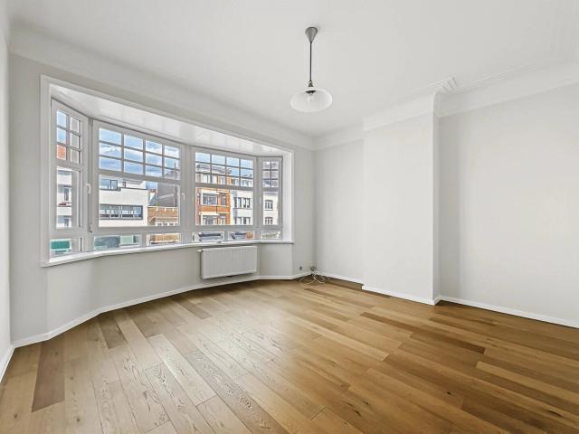 Bois de la Cambre One bedroom apartment + office