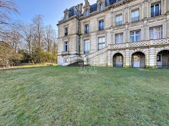 BOISSY SAINT LÉGER o CHÂTEAU DU PIPLE | 5 PIÈCES AVEC JARDIN