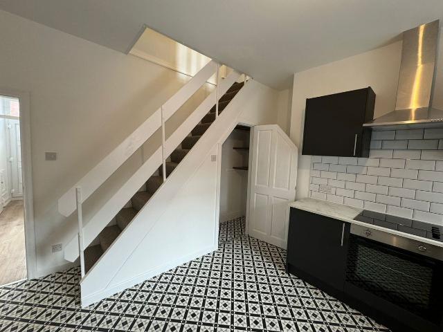 Bolton BL1, 3 bed terraced house to rent, £1,150 pcm | PrimeLocation